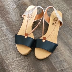 Women's wedge sandals size 7